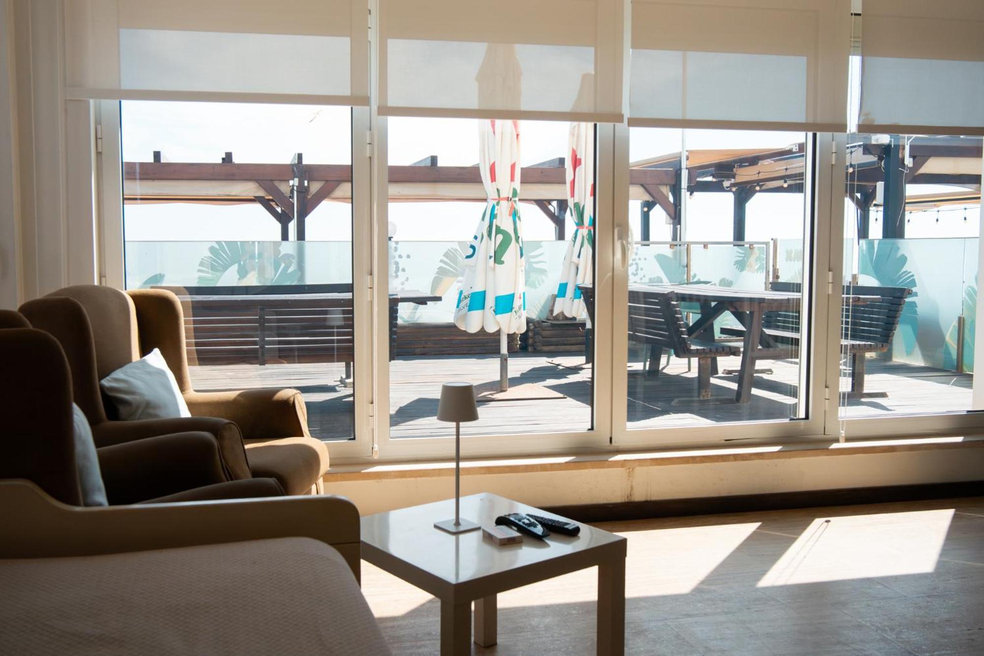 Wax Suite By The Sea Faro Bagian luar foto